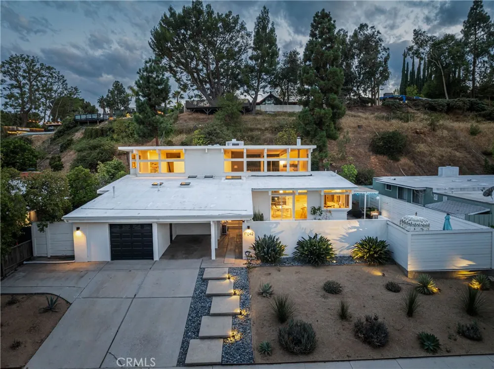 17042 Lisette Granada Hills, CA 91344