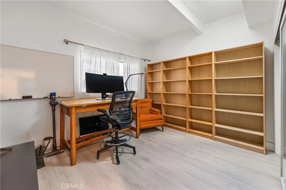 17042 Lisette Granada Hills, CA 91344