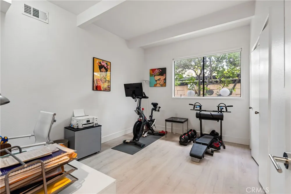 17042 Lisette Granada Hills, CA 91344