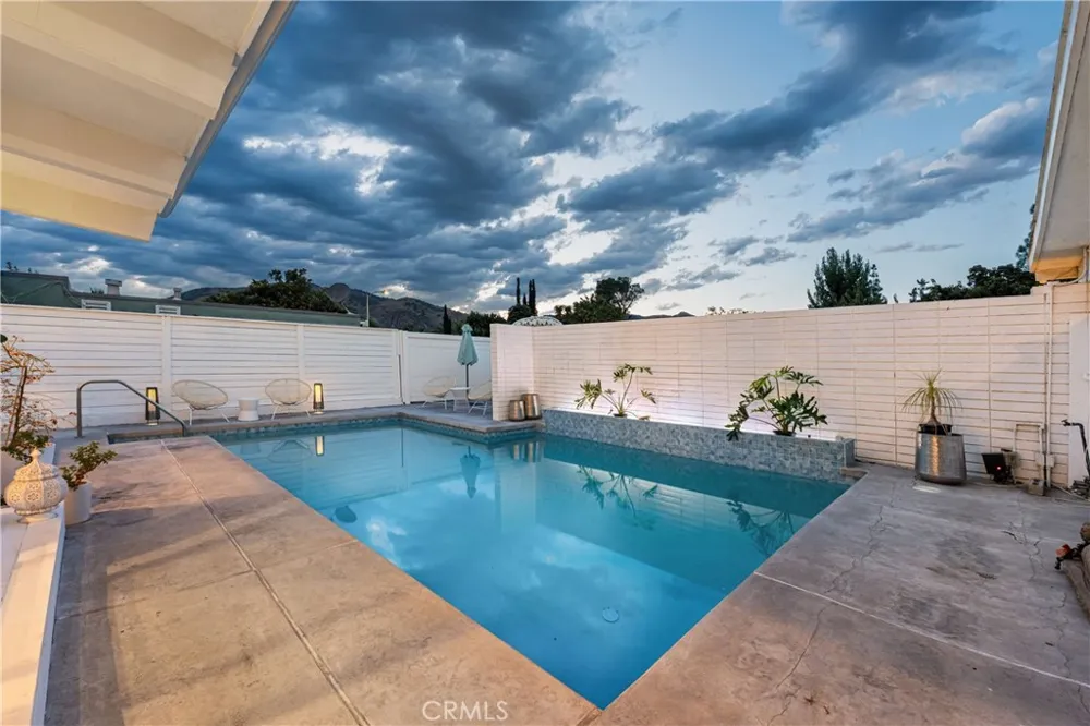 17042 Lisette Granada Hills, CA 91344