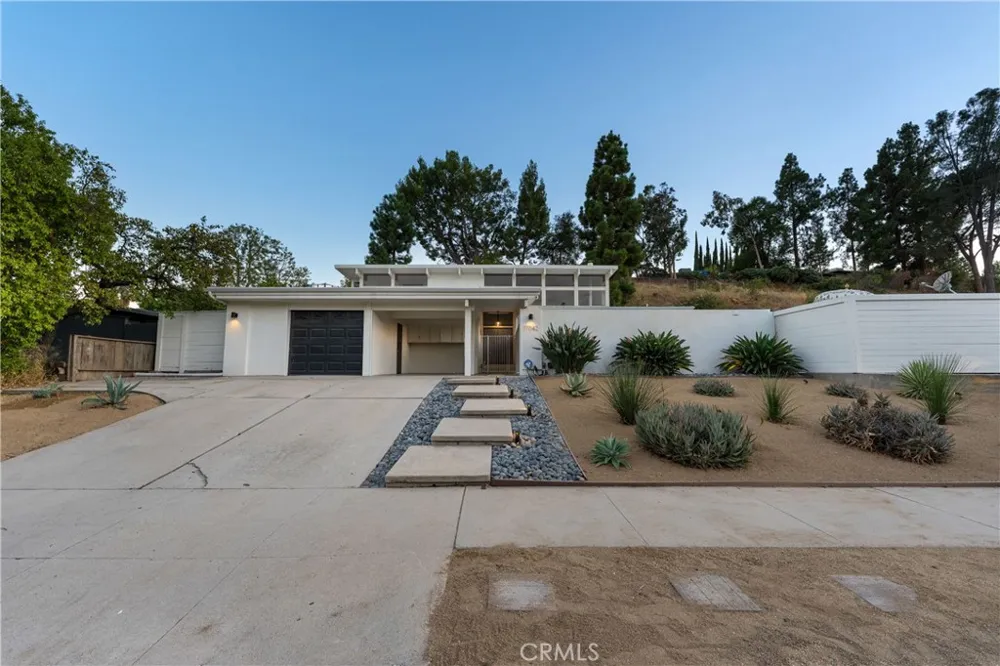 17042 Lisette Granada Hills, CA 91344