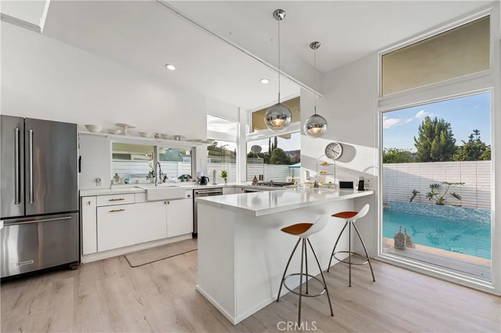 17042 Lisette Granada Hills, CA 91344