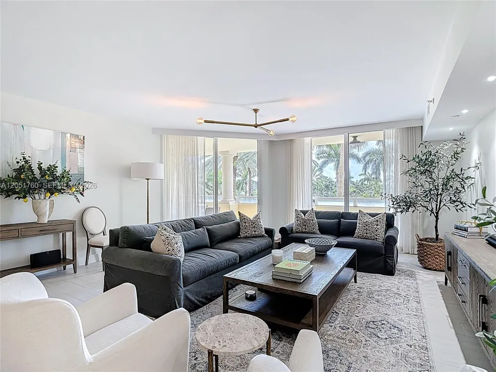 445 Grand Bay Dr #418 Key Biscayne, FL 33149