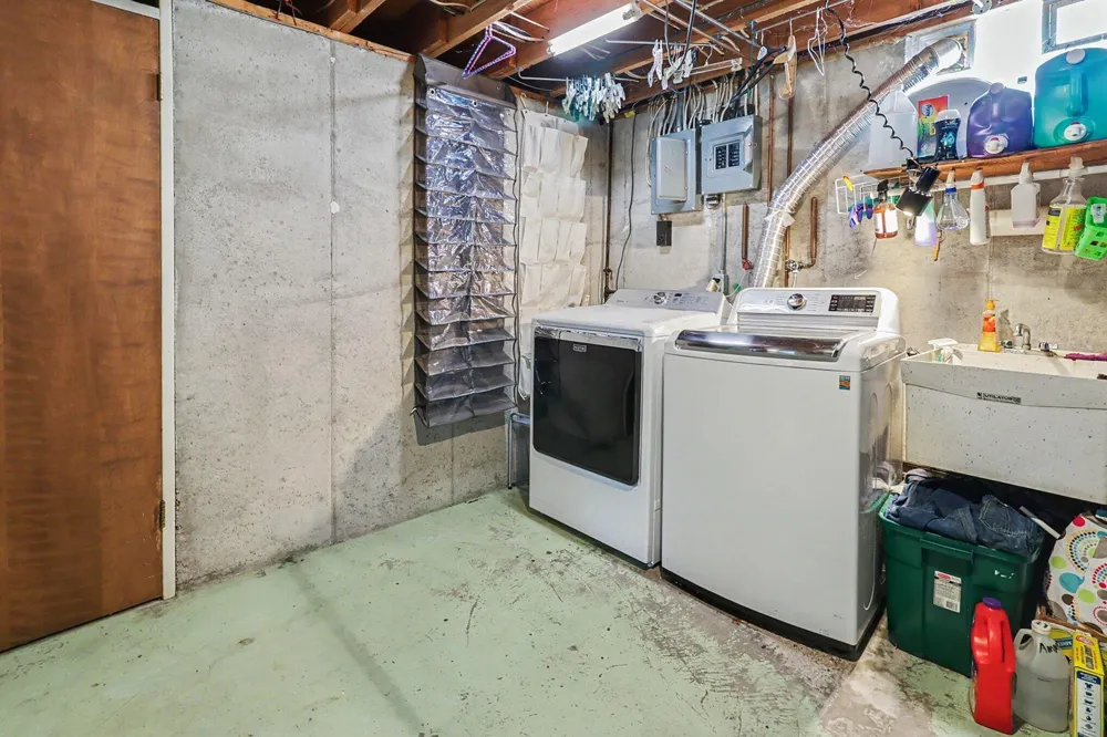 515 E Pine Street Fremont City, MI 49412