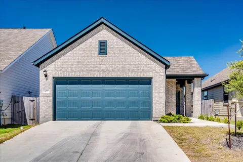 802 Papaya Drive
