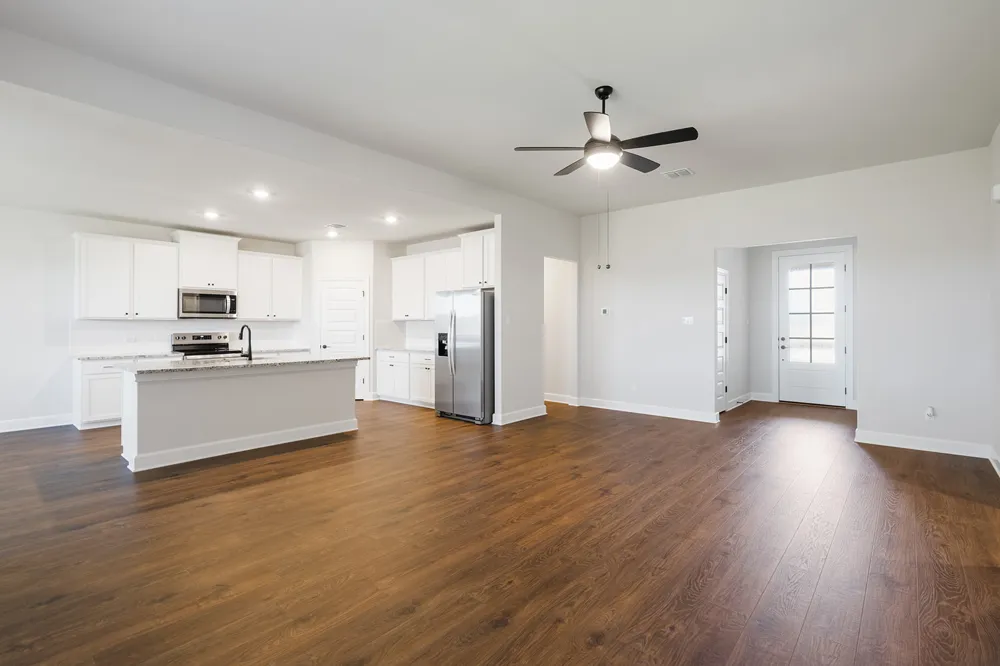 517 W Luna Blue Lane Jarrell, TX 76537