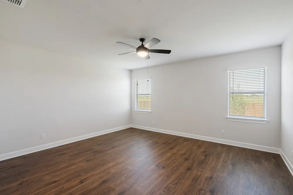 517 W Luna Blue Lane Jarrell, TX 76537