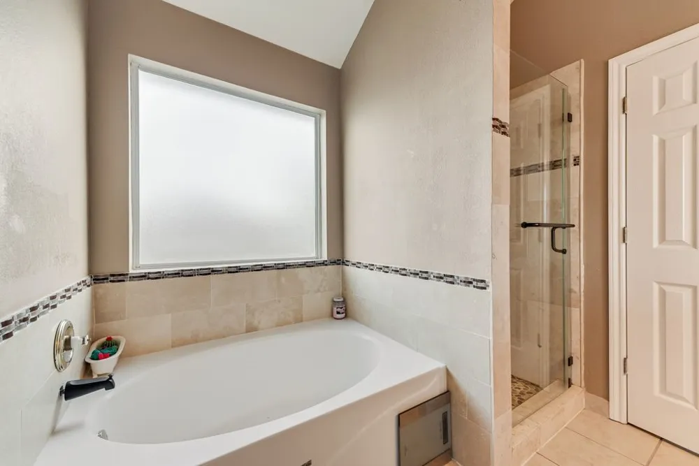 5715 Creekhollow Drive Arlington, TX 76018