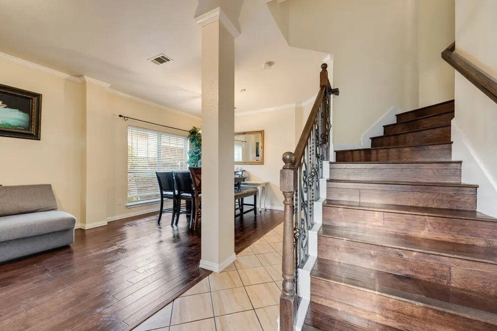 5715 Creekhollow Drive Arlington, TX 76018