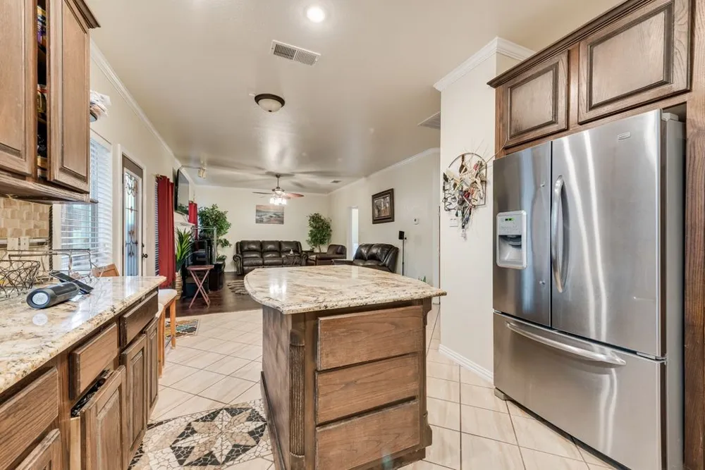 5715 Creekhollow Drive Arlington, TX 76018