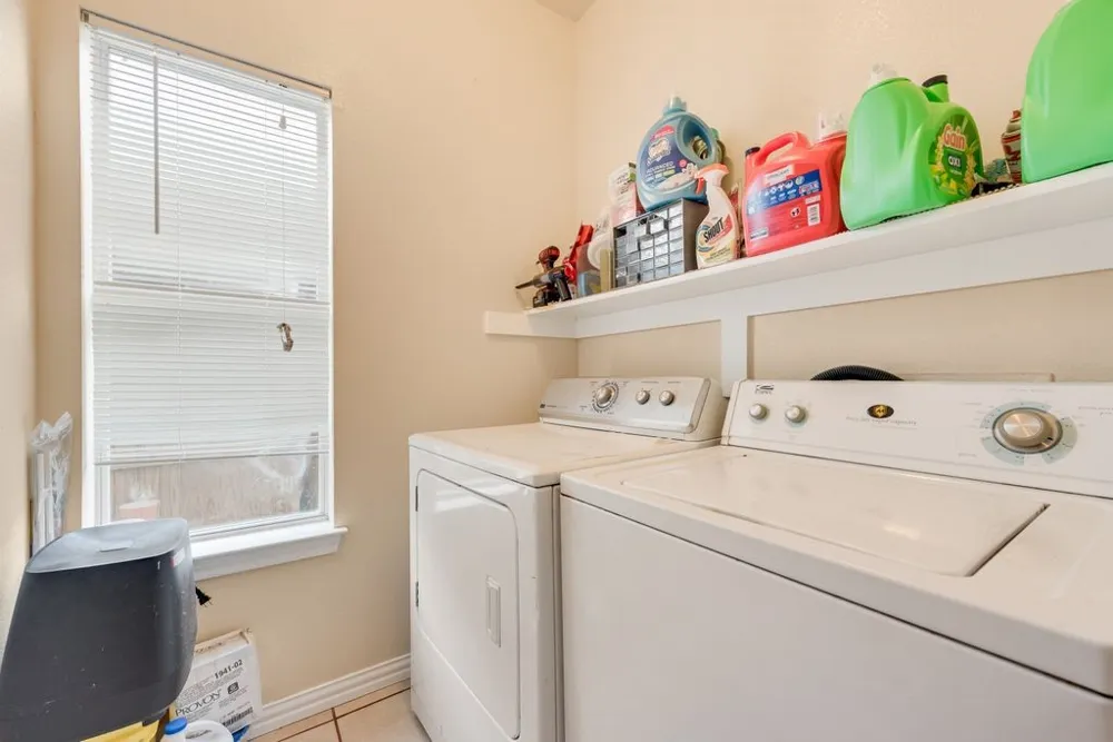 5715 Creekhollow Drive Arlington, TX 76018
