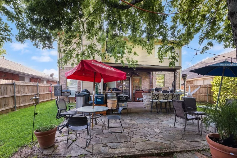 5715 Creekhollow Drive Arlington, TX 76018