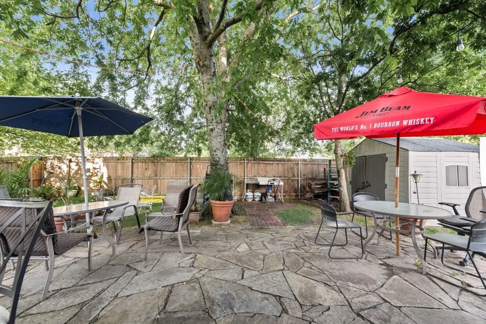 5715 Creekhollow Drive Arlington, TX 76018