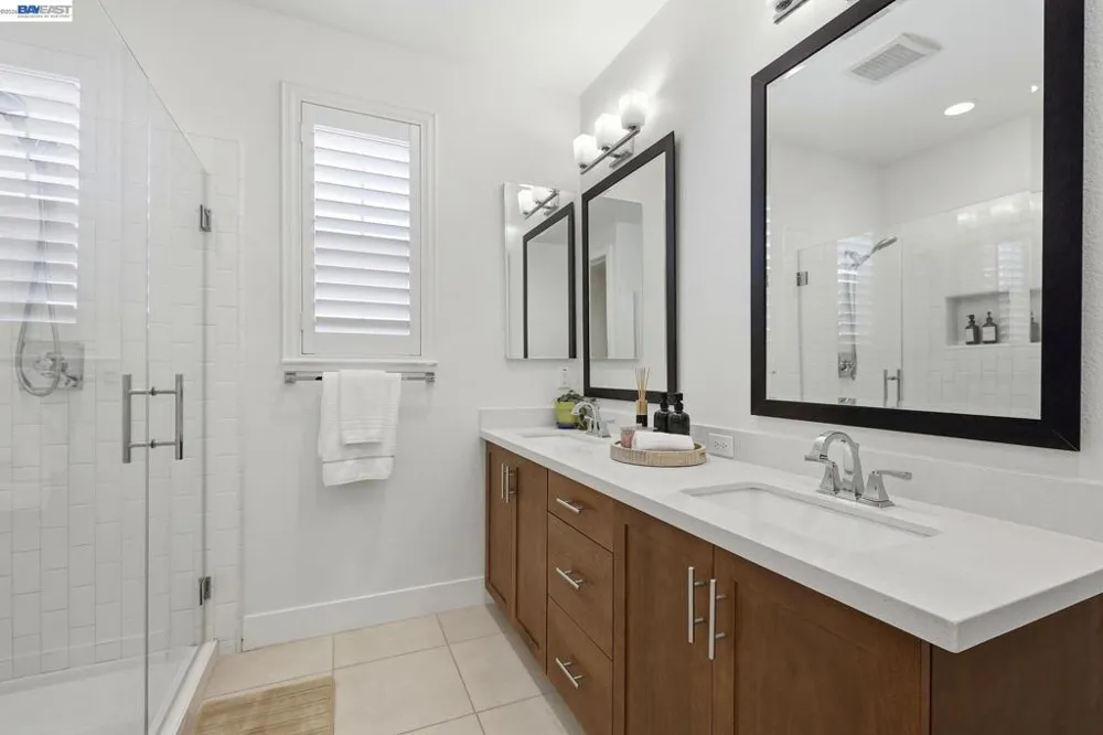 7240 Carneros Ln Dublin, CA 94568