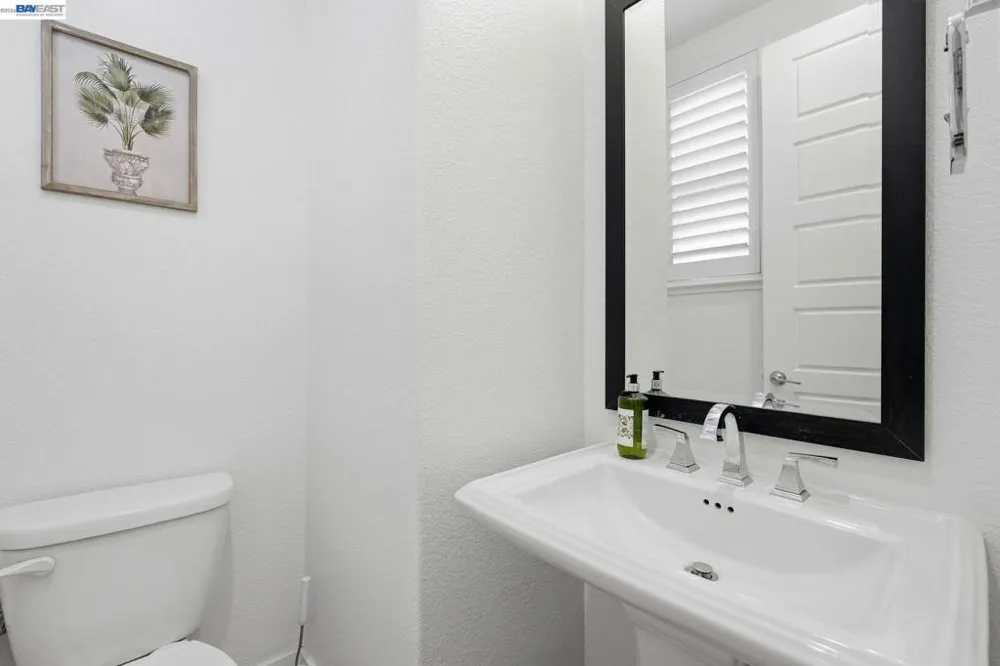 7240 Carneros Ln Dublin, CA 94568