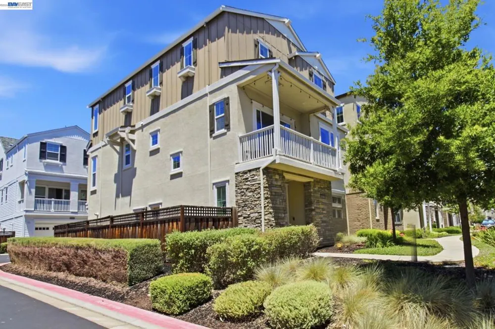 7240 Carneros Ln Dublin, CA 94568