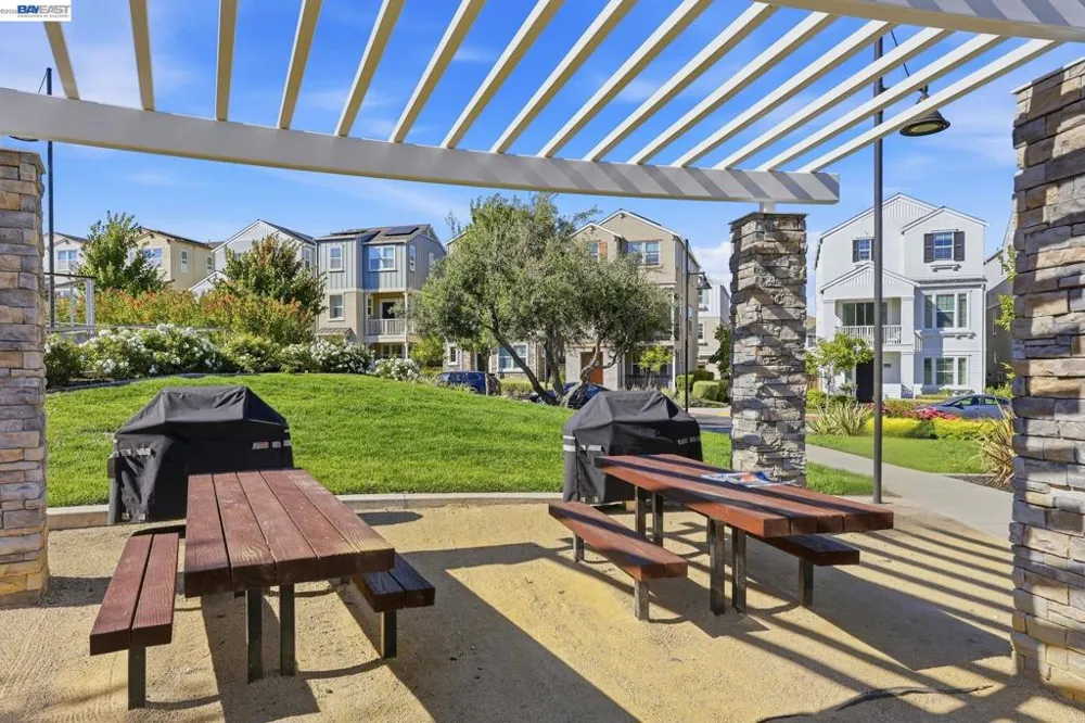 7240 Carneros Ln Dublin, CA 94568