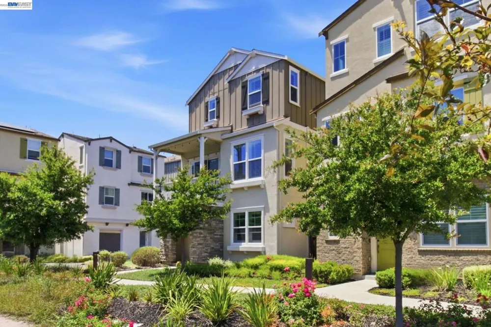 7240 Carneros Ln Dublin, CA 94568