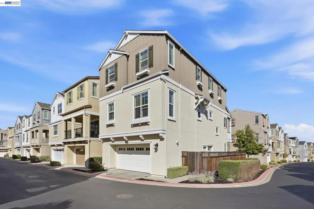 7240 Carneros Ln Dublin, CA 94568