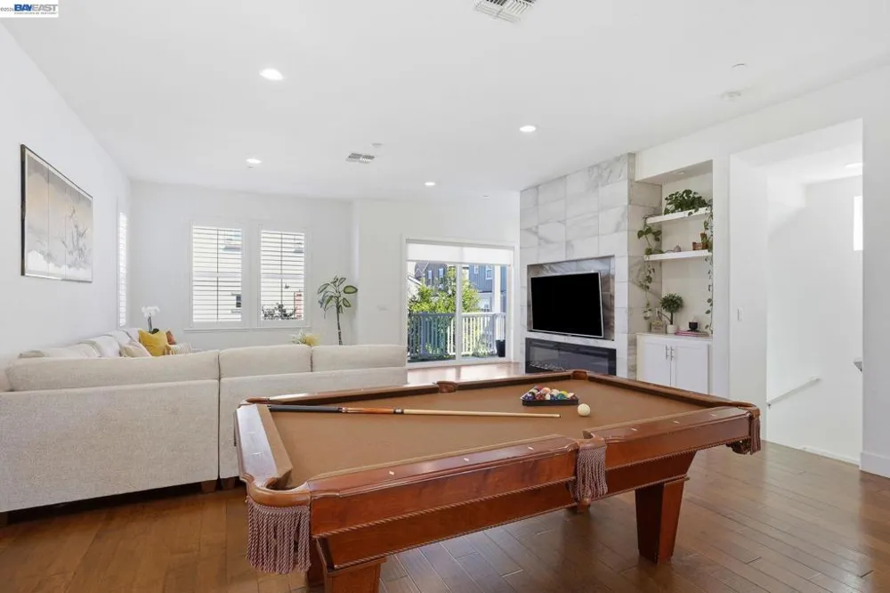 7240 Carneros Ln Dublin, CA 94568