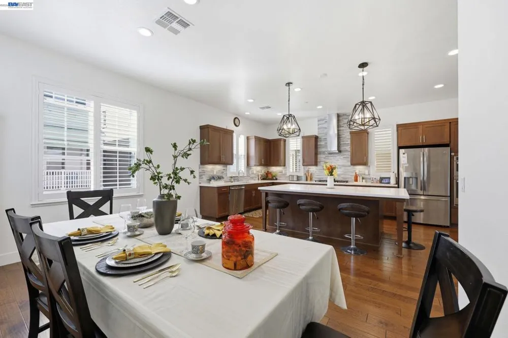 7240 Carneros Ln Dublin, CA 94568
