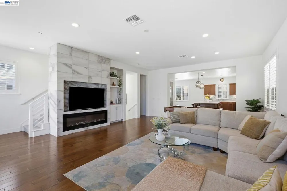 7240 Carneros Ln Dublin, CA 94568