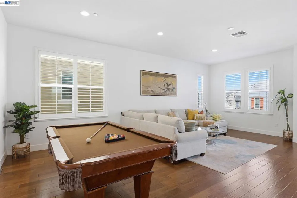 7240 Carneros Ln Dublin, CA 94568