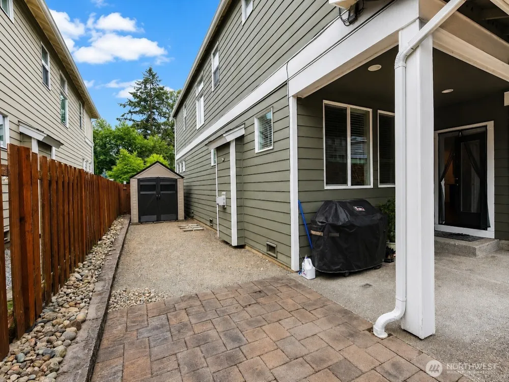 4960 S 325th Court Auburn, WA 98001