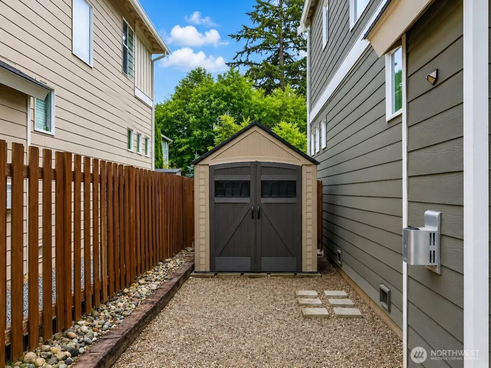 4960 S 325th Court Auburn, WA 98001