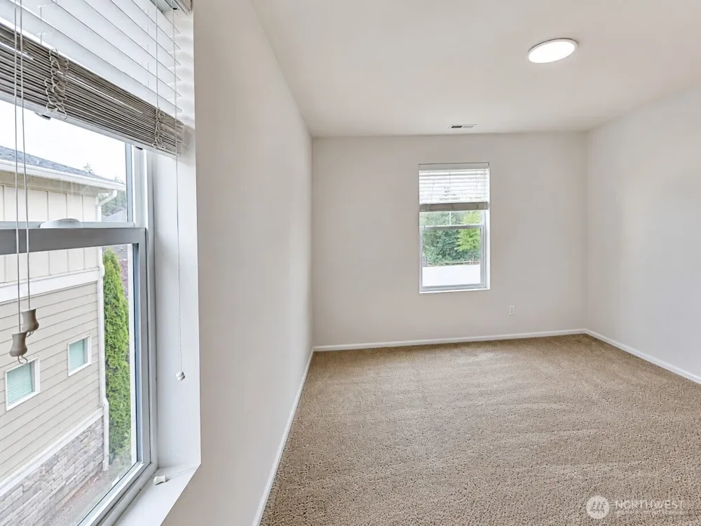 4960 S 325th Court Auburn, WA 98001