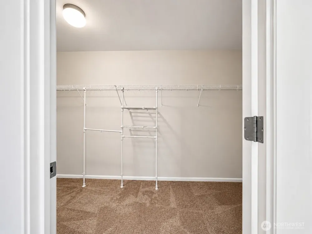 4960 S 325th Court Auburn, WA 98001