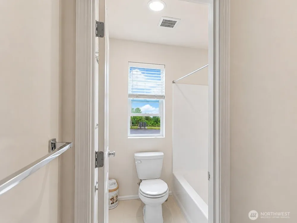 4960 S 325th Court Auburn, WA 98001