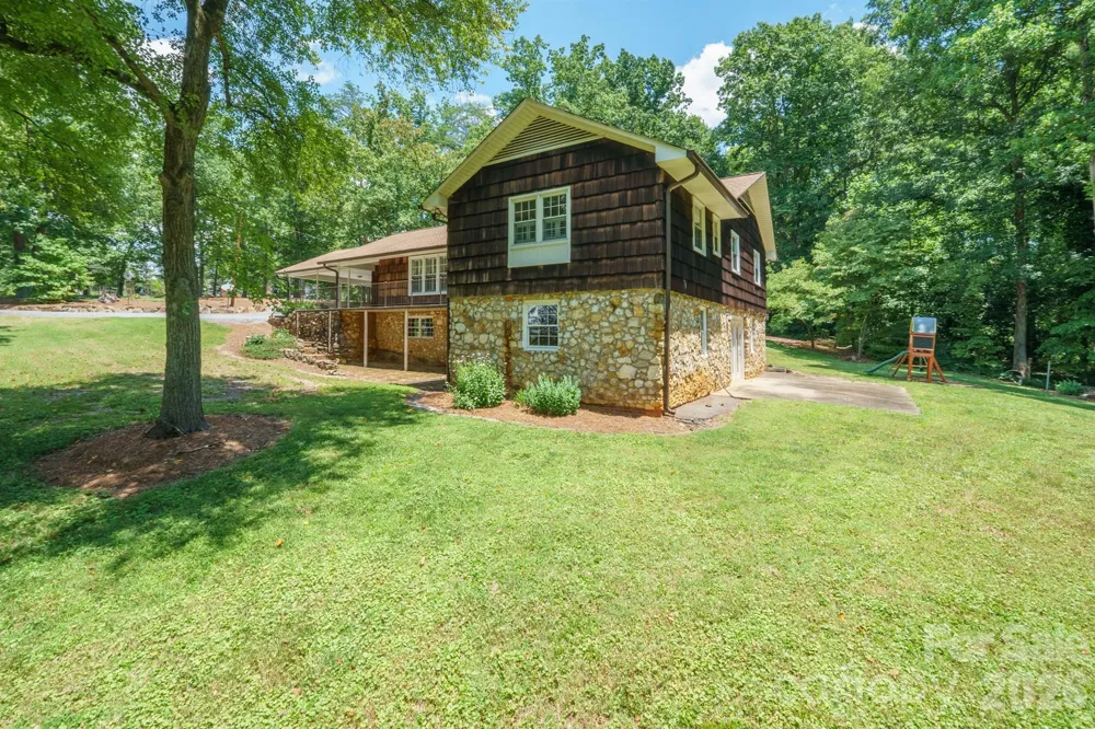 229 Rocky Lane Lincolnton, NC 28092