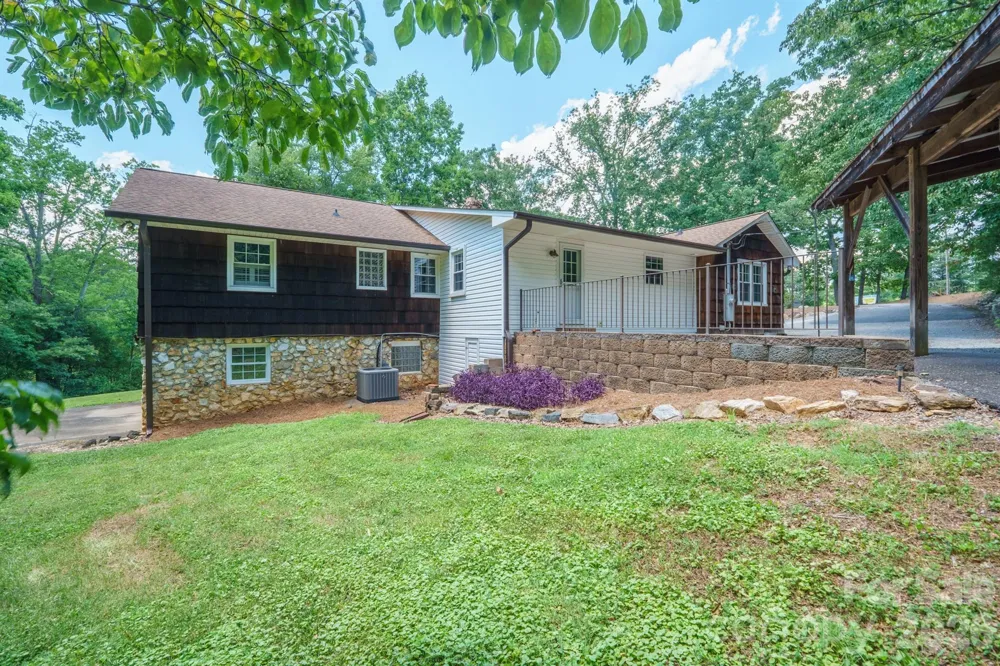 229 Rocky Lane Lincolnton, NC 28092