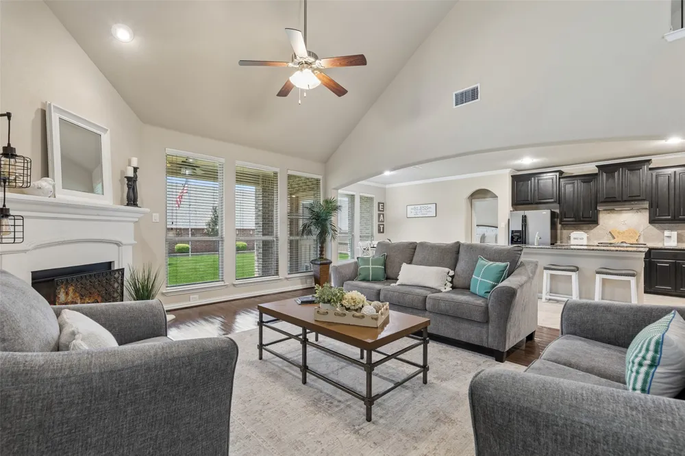 6844 San Luis Trail Fort Worth, TX 76131