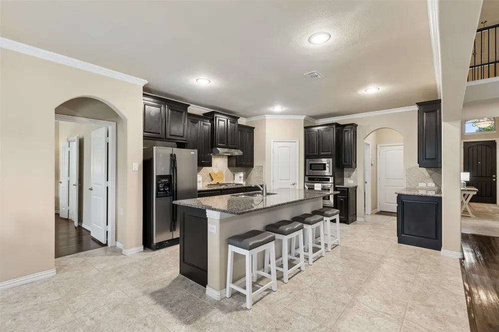6844 San Luis Trail Fort Worth, TX 76131