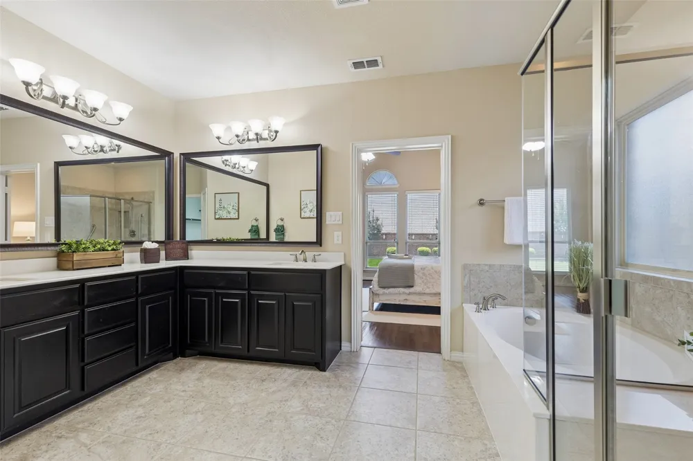 6844 San Luis Trail Fort Worth, TX 76131