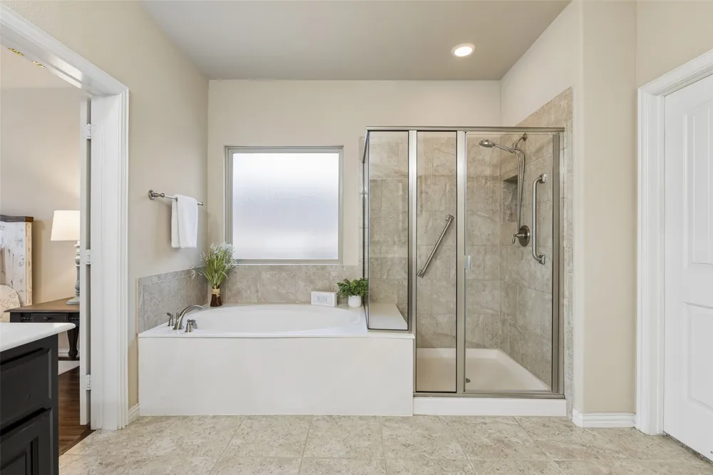 6844 San Luis Trail Fort Worth, TX 76131