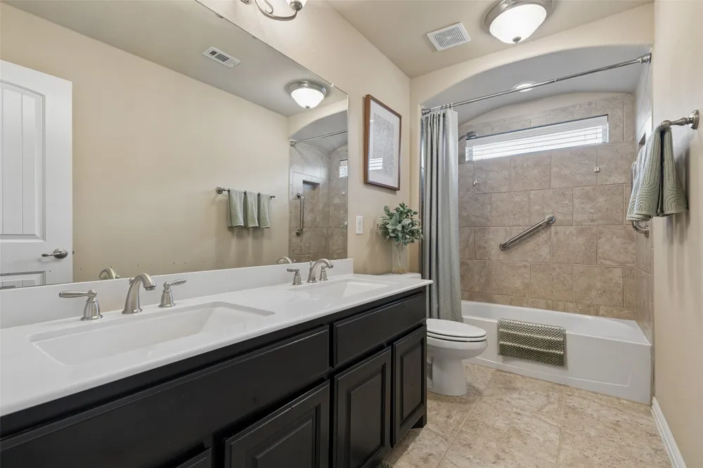 6844 San Luis Trail Fort Worth, TX 76131