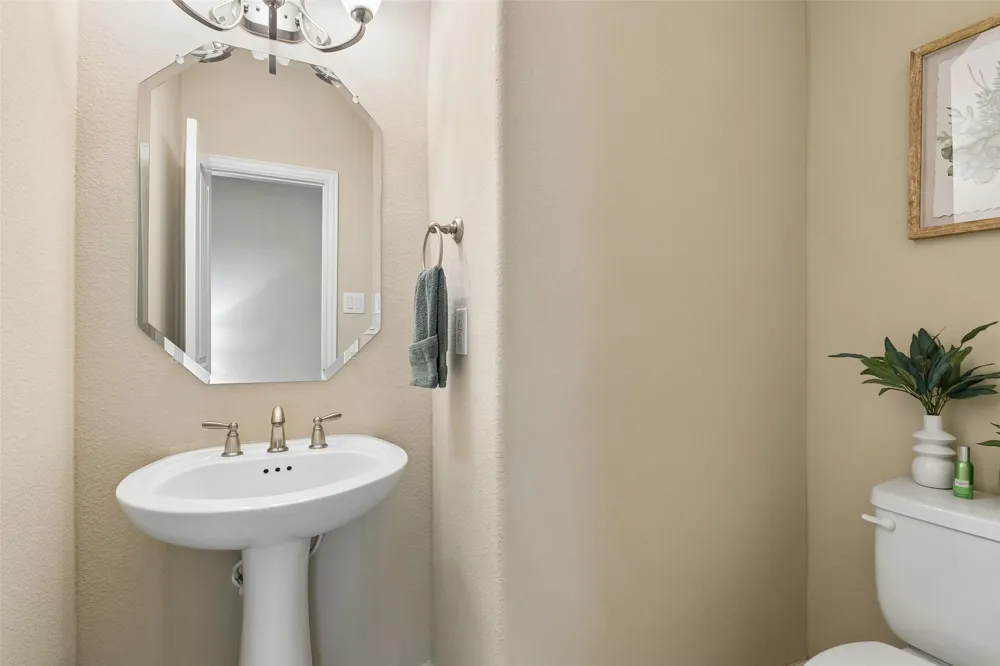 6844 San Luis Trail Fort Worth, TX 76131