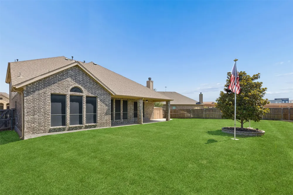 6844 San Luis Trail Fort Worth, TX 76131