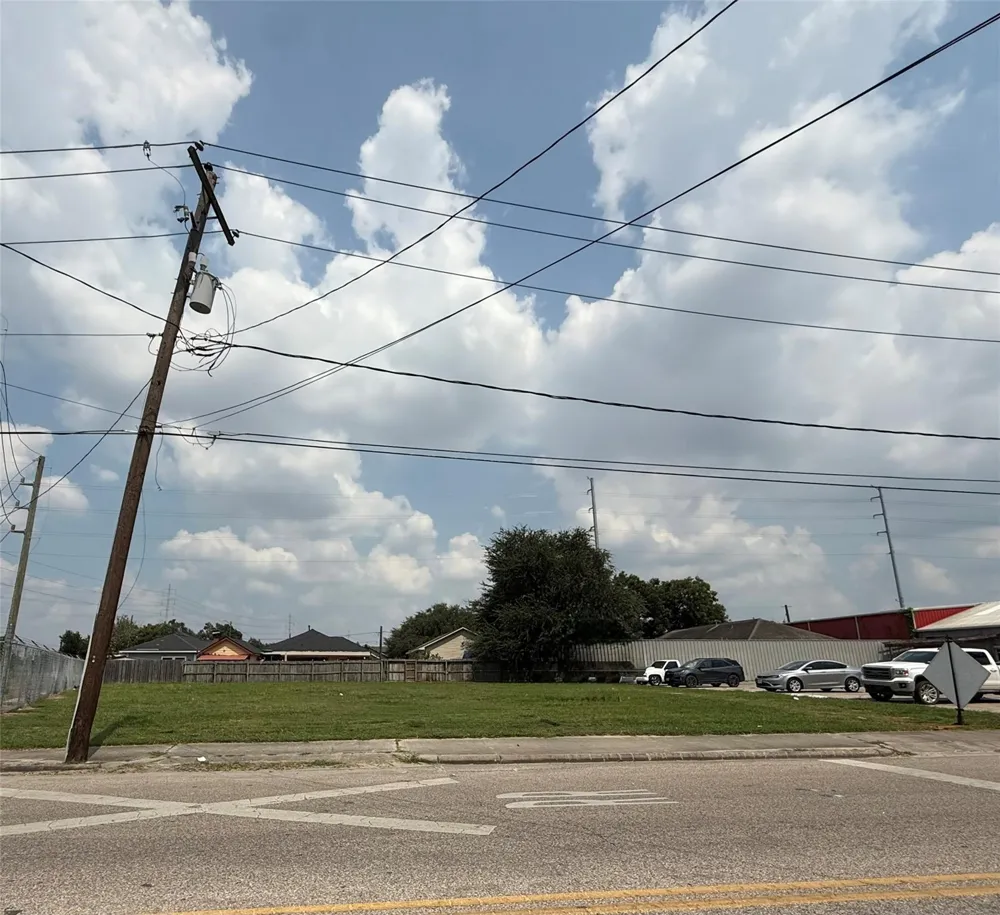 6517 Canal Street Houston, TX 77011