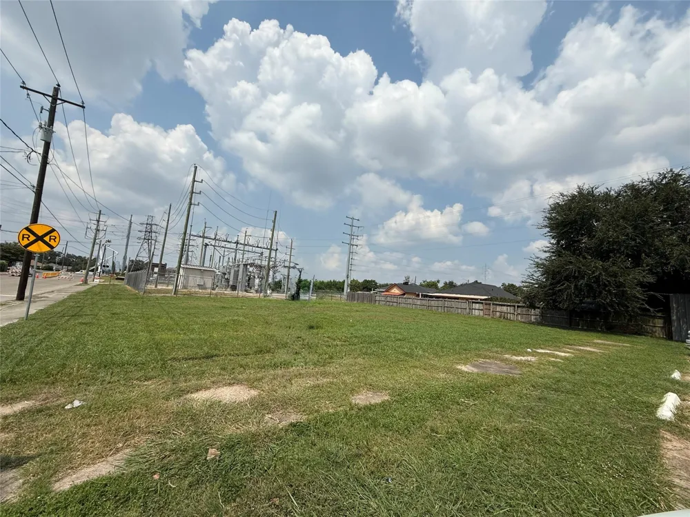 6517 Canal Street Houston, TX 77011