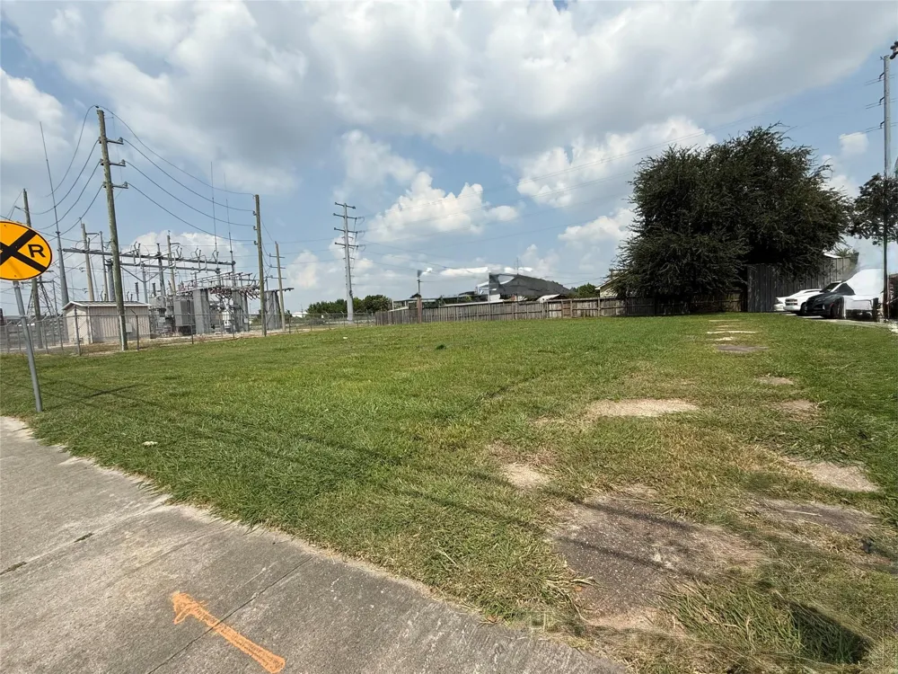 6517 Canal Street Houston, TX 77011