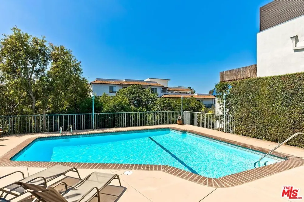 5651 Windsor Way #105 Culver City, CA 90230