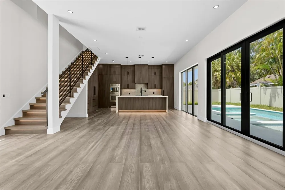 2604 SYDELLE STREET Sarasota, FL 34237