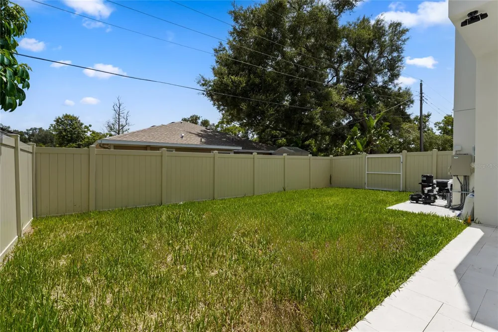2604 SYDELLE STREET Sarasota, FL 34237