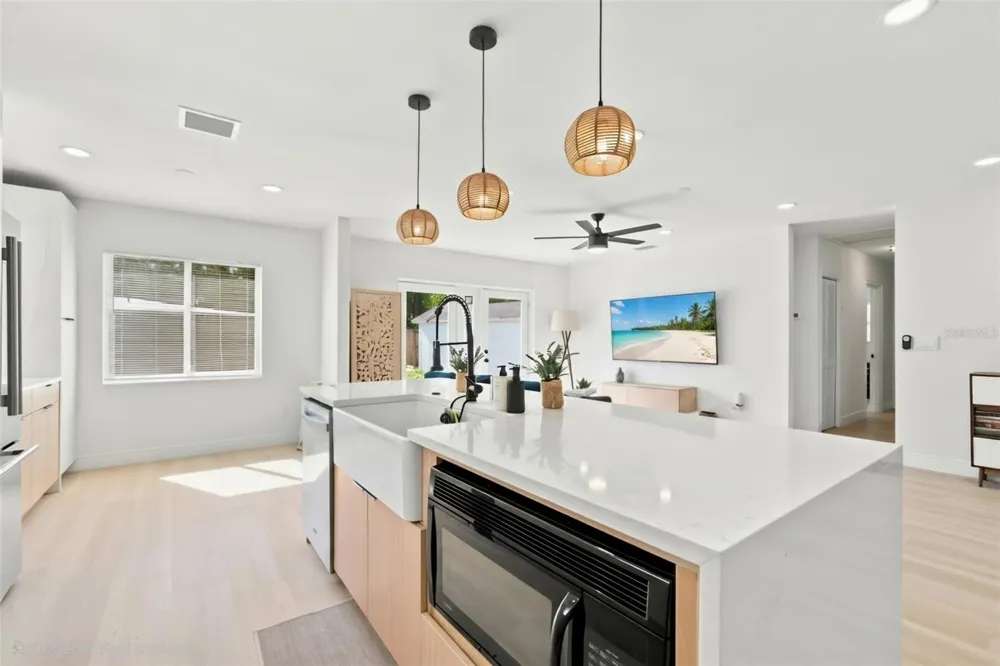 7017 20TH STREET St Petersburg, FL 33702