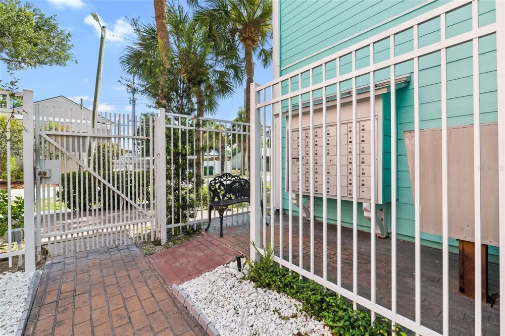 3002 W CLEVELAND STREET #B6 Tampa, FL 33609