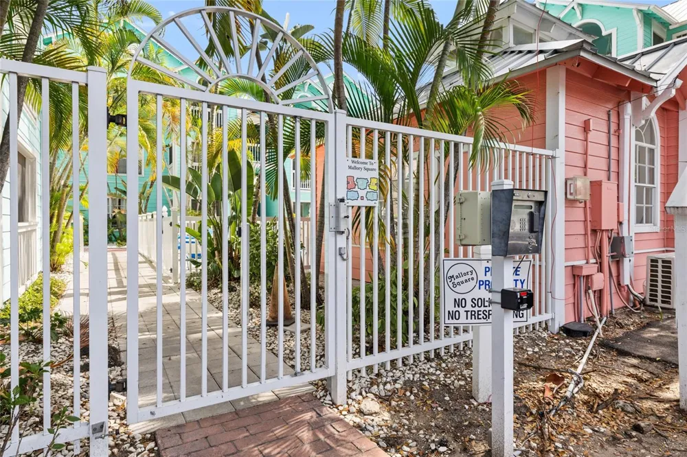 3002 W CLEVELAND STREET #B6 Tampa, FL 33609